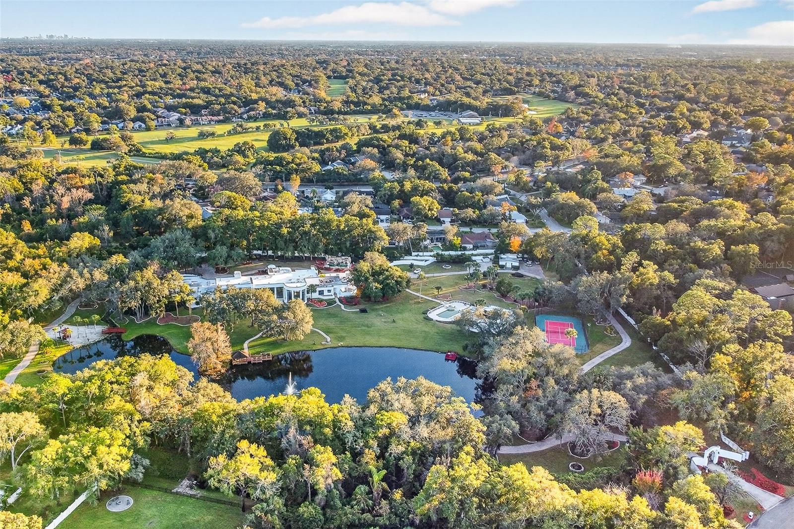 812 SWEETWATER CLUB BLVD