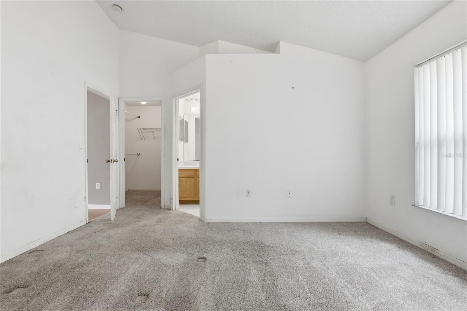 306 DANIELS POINTE DR