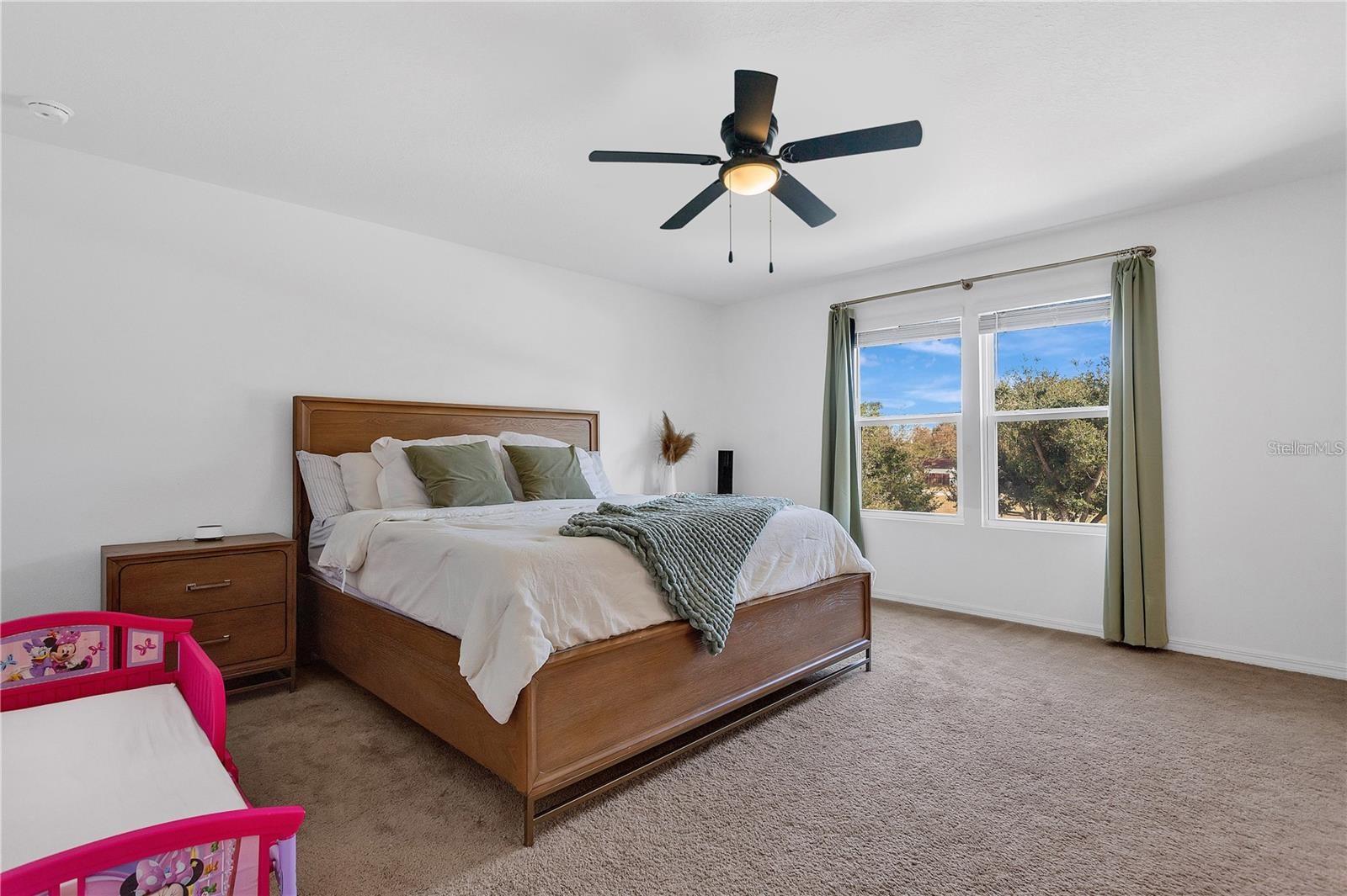 682 HERITAGE SQUARE DR