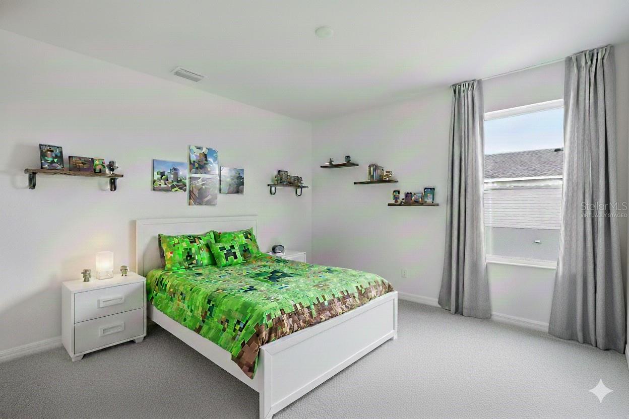 7028 ROLLING LEAF RD