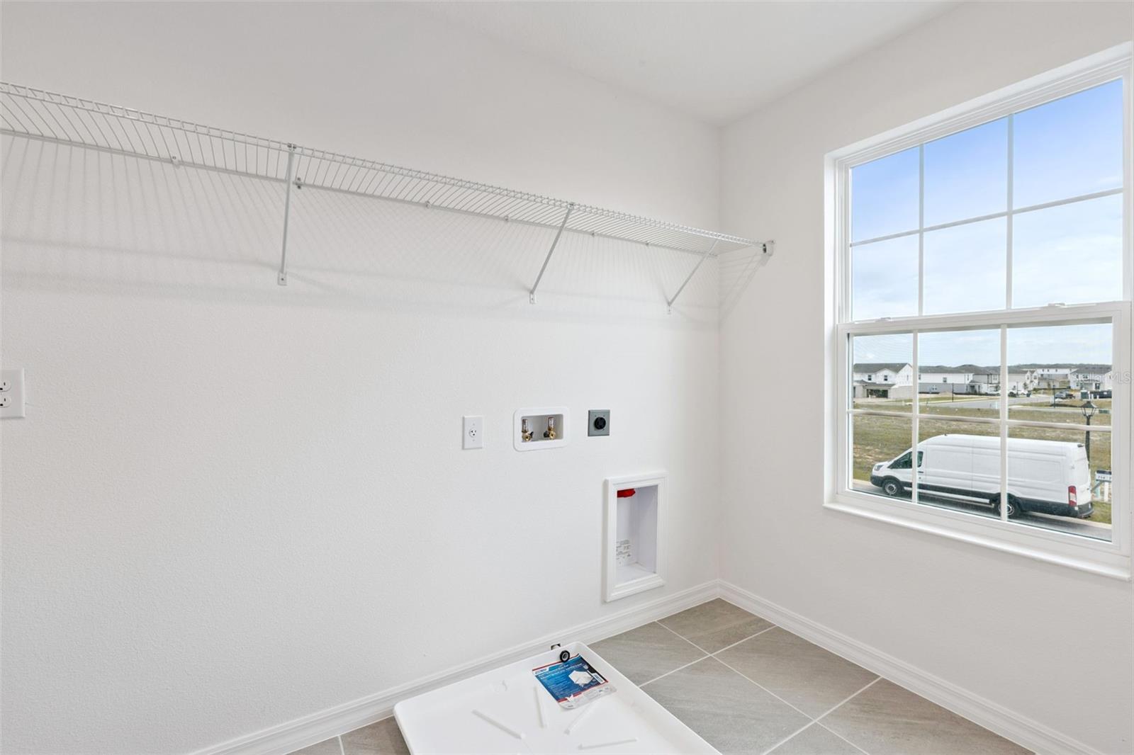 7028 ROLLING LEAF RD