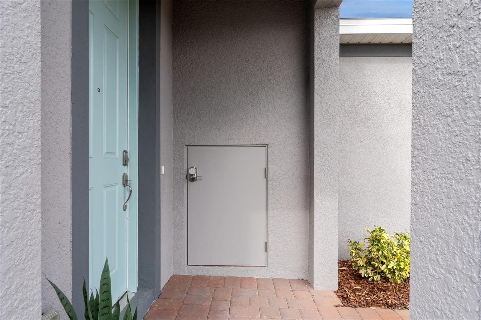 7028 ROLLING LEAF RD