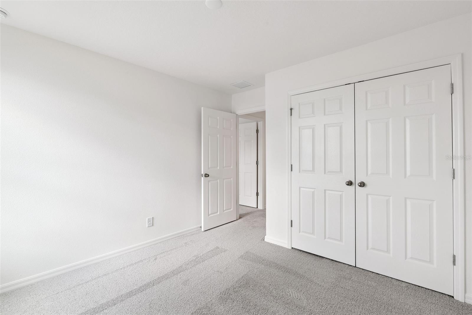 7028 ROLLING LEAF RD