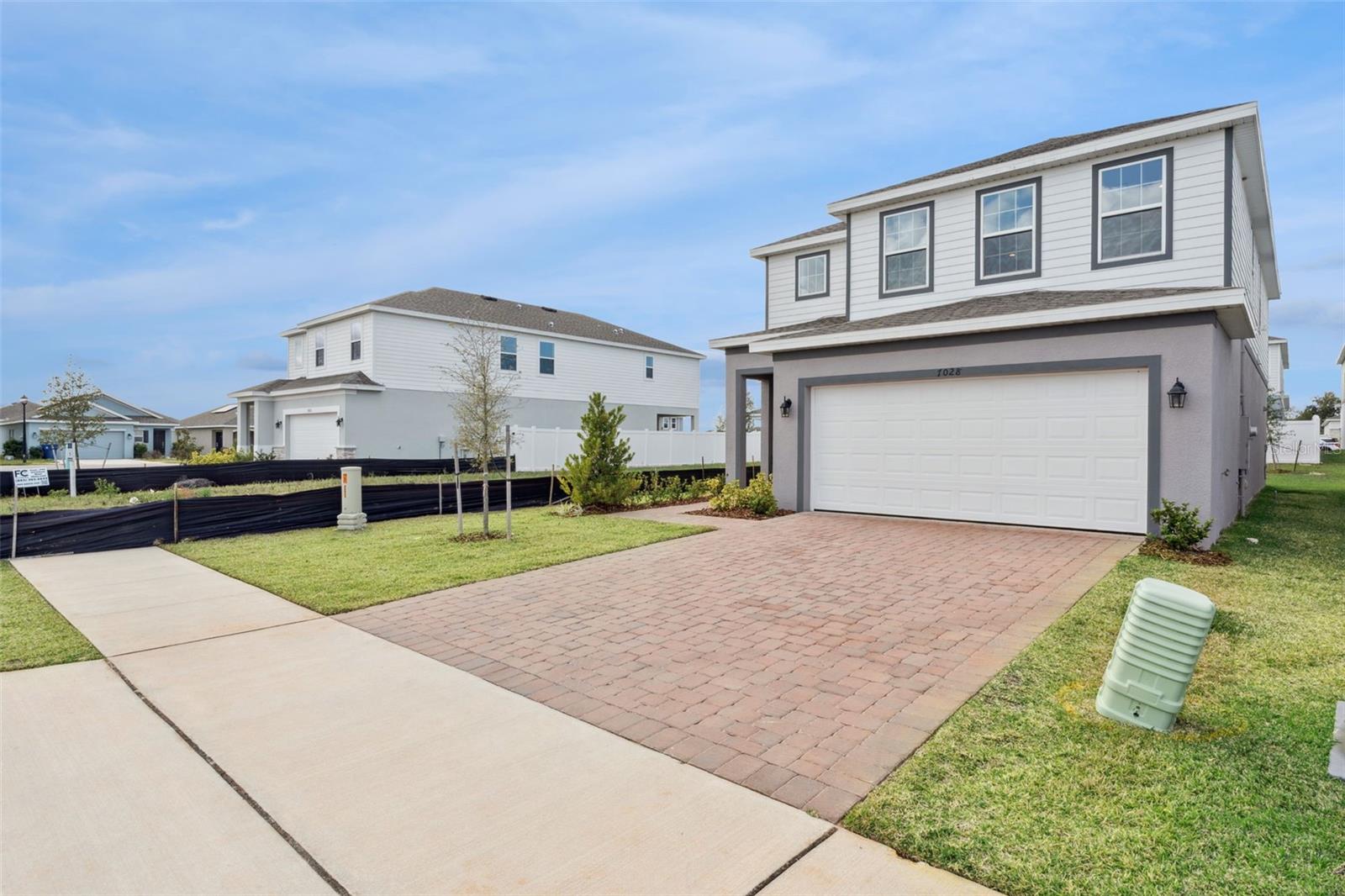 7028 ROLLING LEAF RD