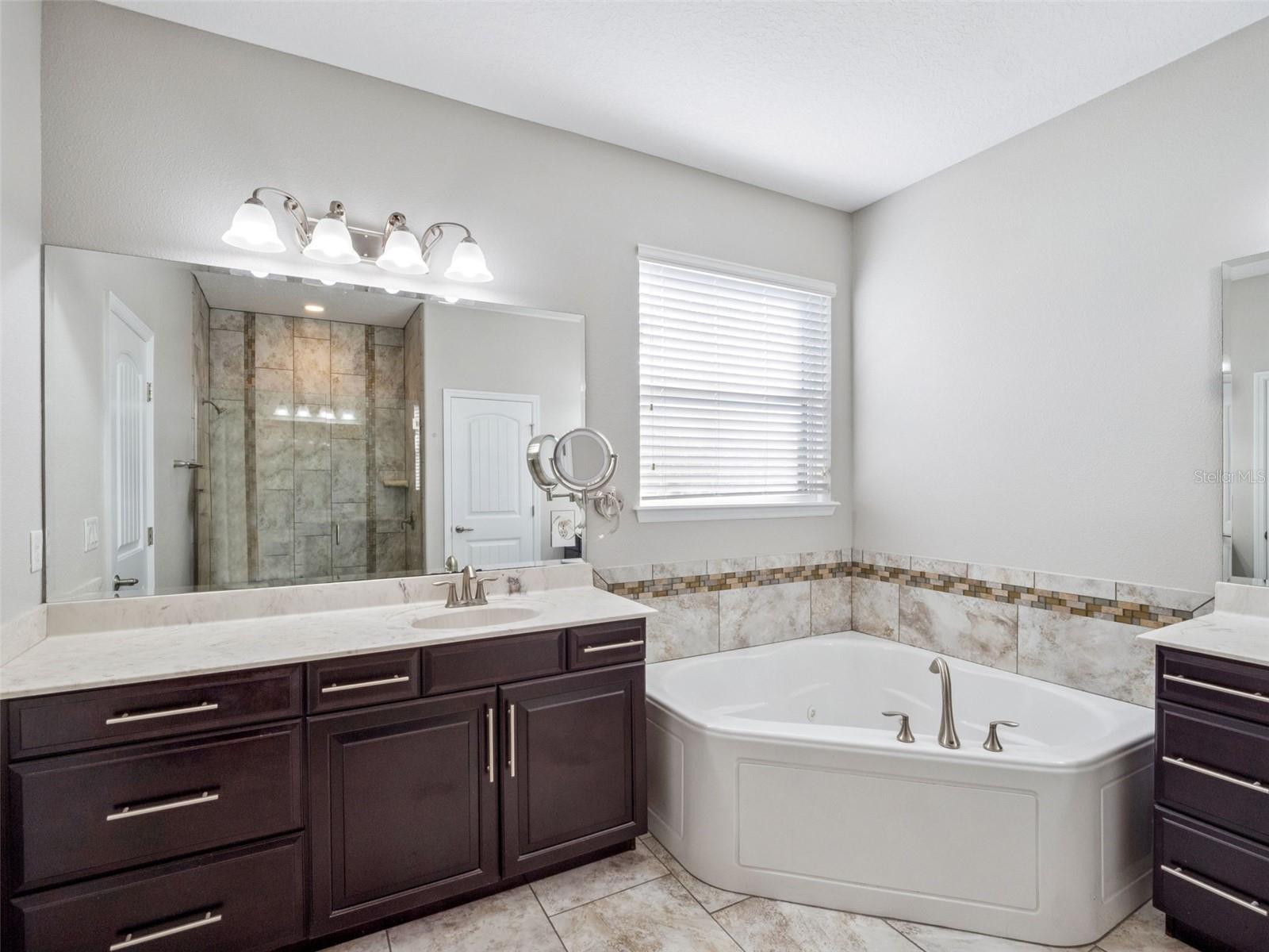 3697 CHANDLER ESTATES DR