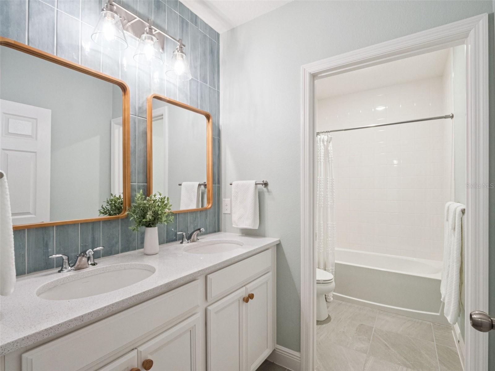 1040 GOLDEN DAWN LOOP