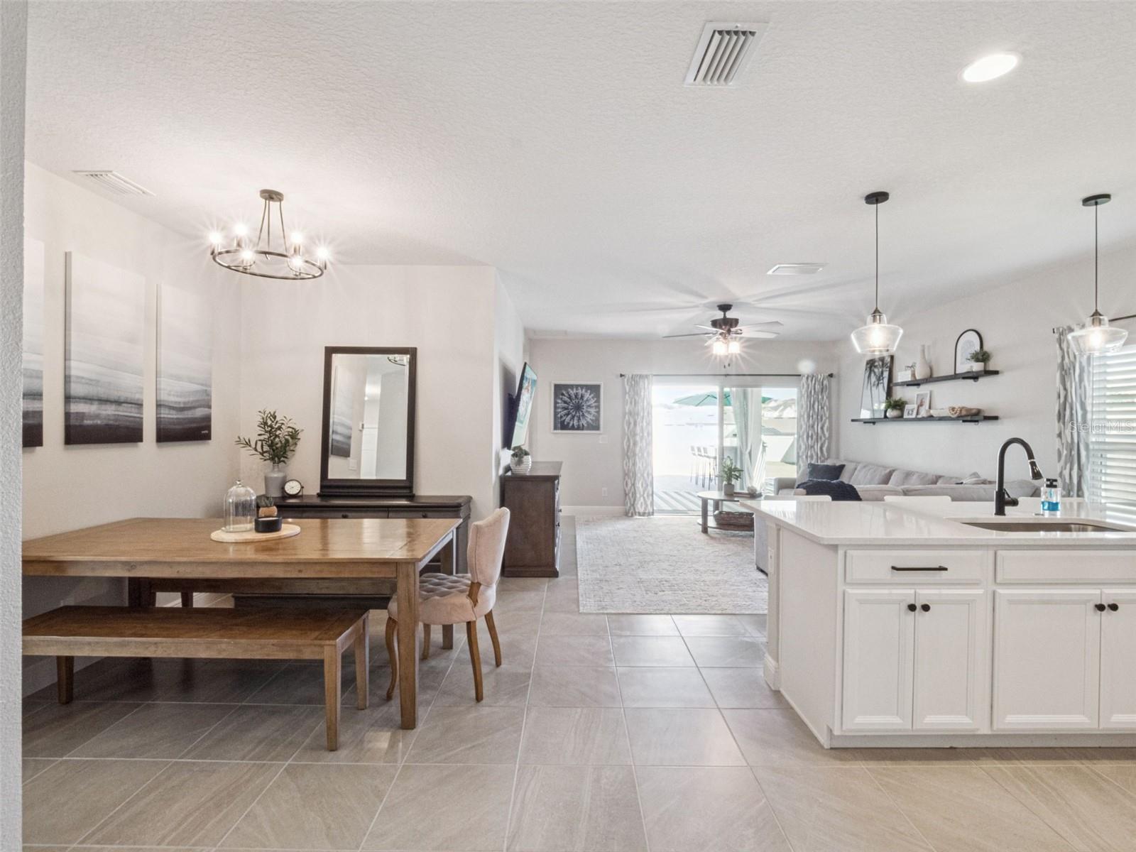 1040 GOLDEN DAWN LOOP