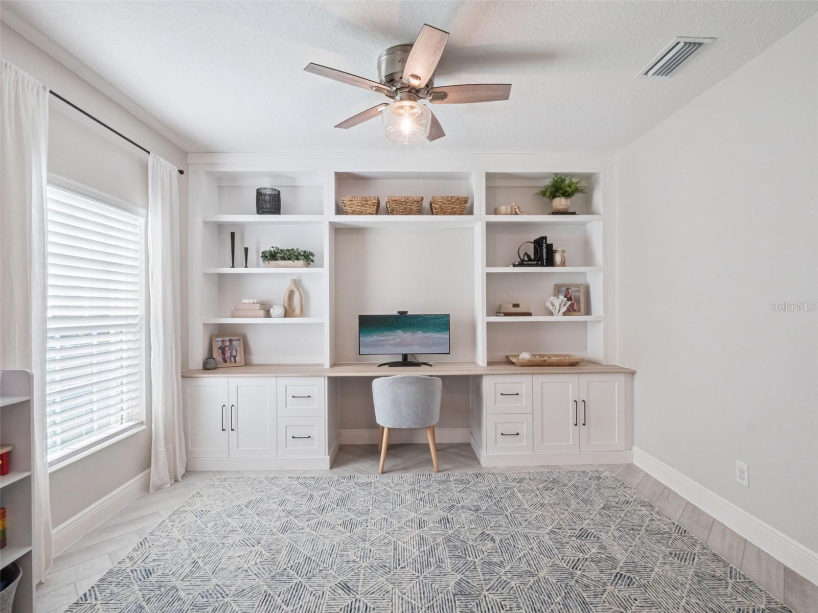 1040 GOLDEN DAWN LOOP