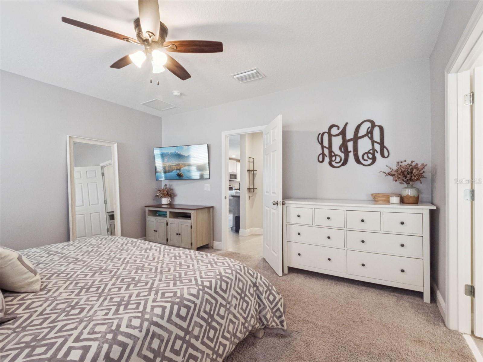 1040 GOLDEN DAWN LOOP