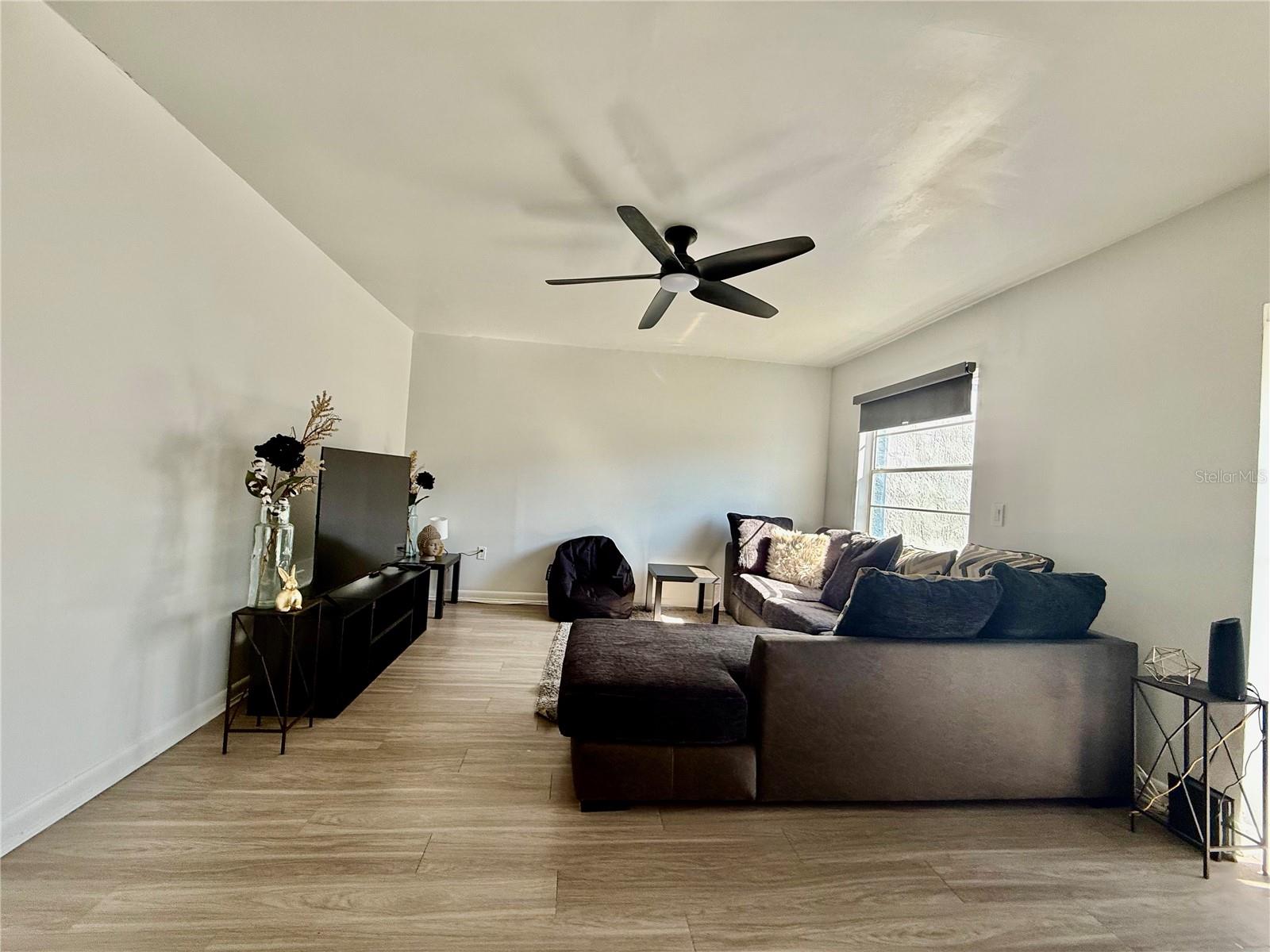 2507 N ALAFAYA TRL #12