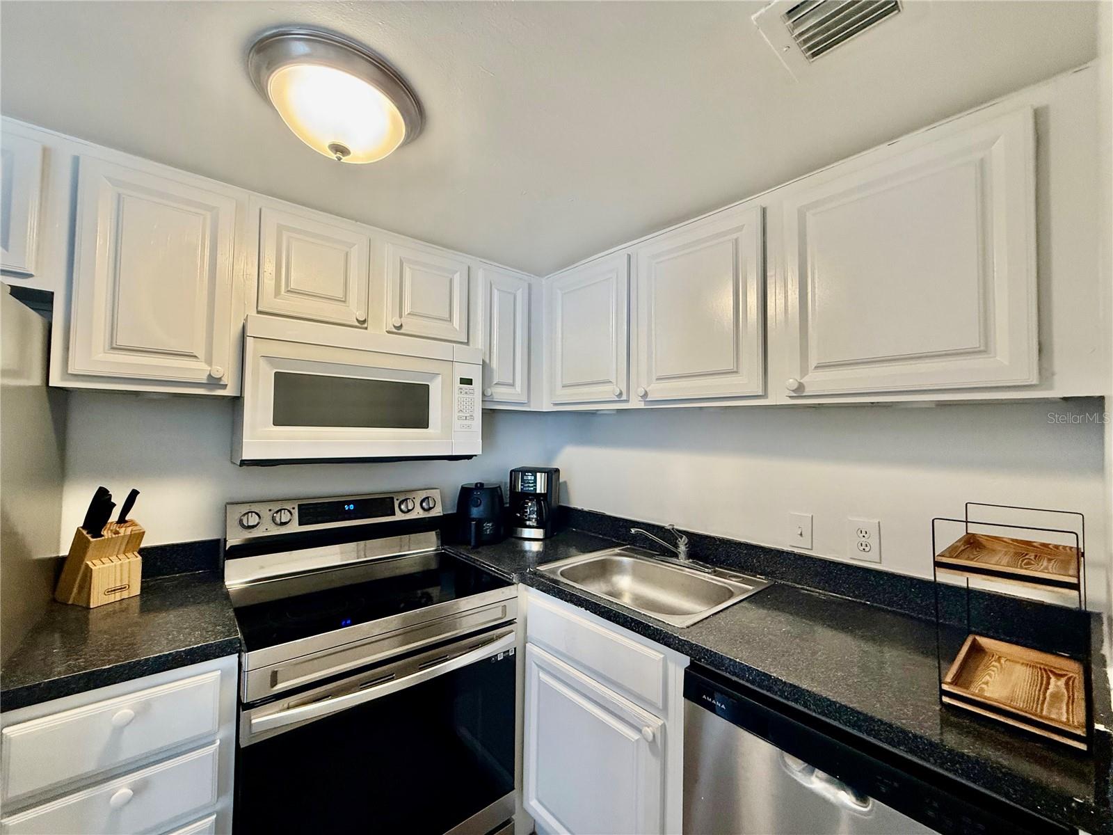 2507 N ALAFAYA TRL #12