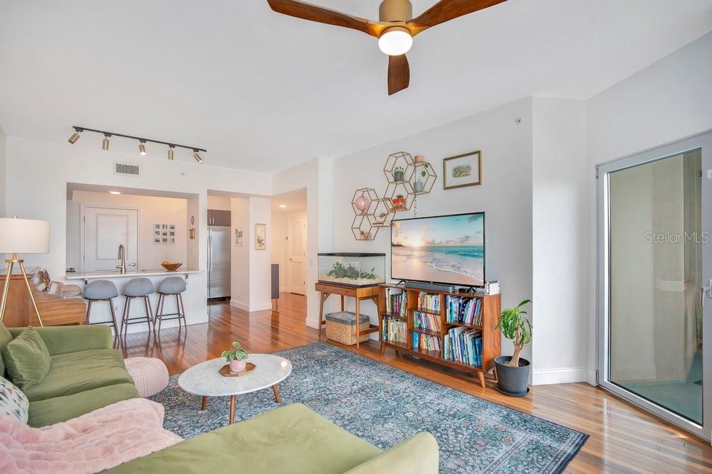 322 E CENTRAL BLVD #1005