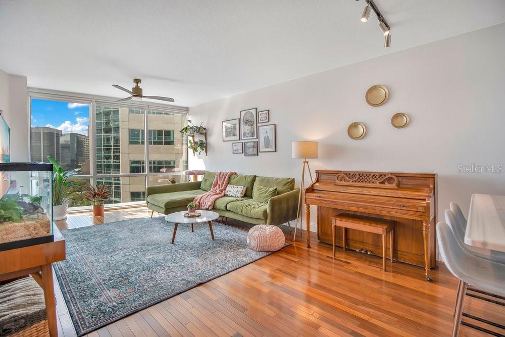 322 E CENTRAL BLVD #1005