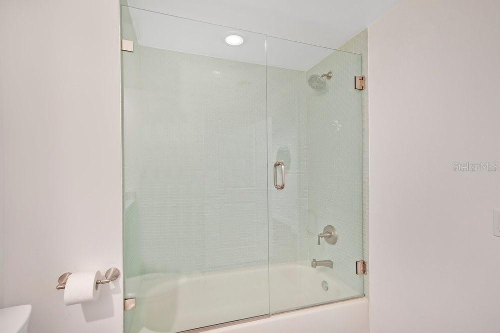 322 E CENTRAL BLVD #1005