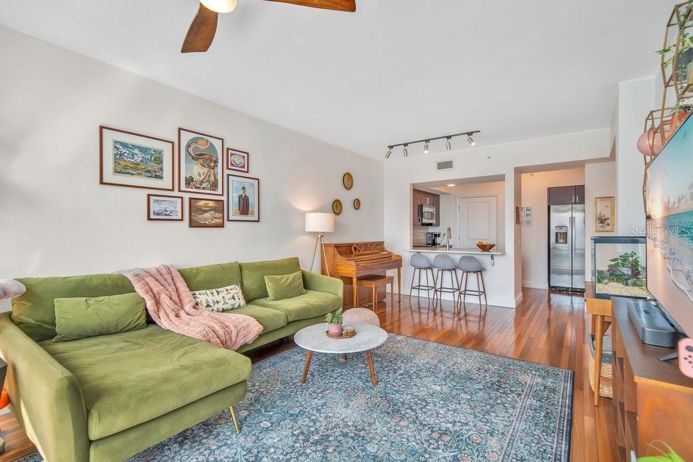 322 E CENTRAL BLVD #1005