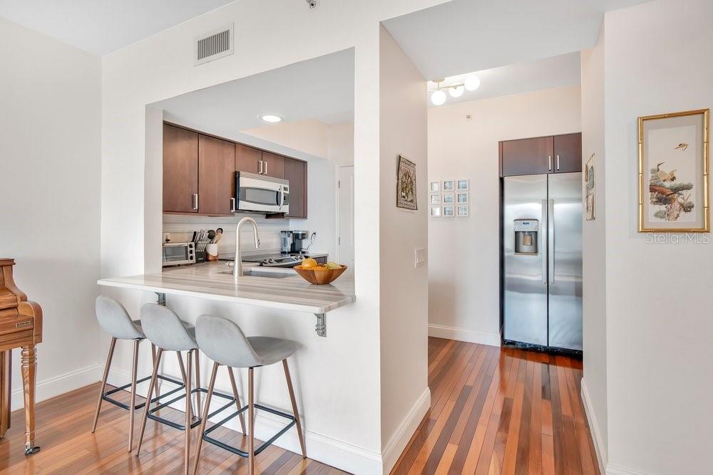 322 E CENTRAL BLVD #1005