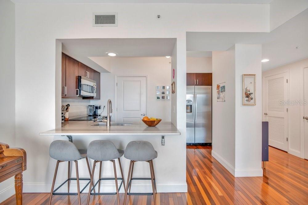 322 E CENTRAL BLVD #1005