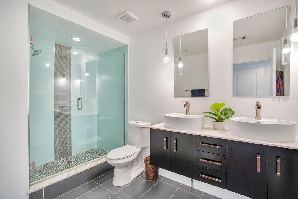 322 E CENTRAL BLVD #1005