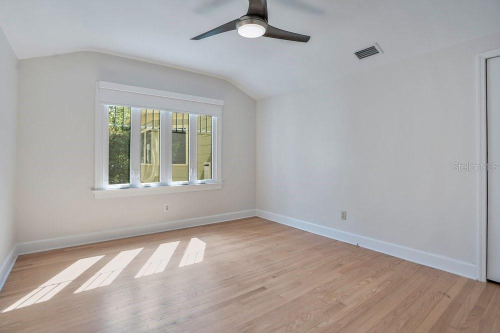 1651 WESTCHESTER AVE