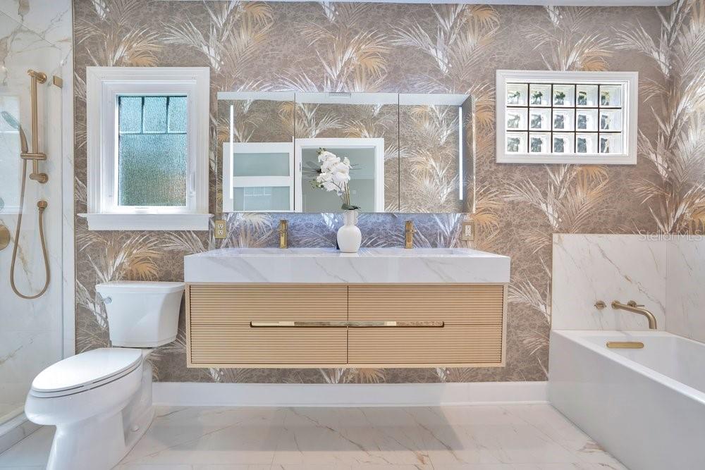 1651 WESTCHESTER AVE