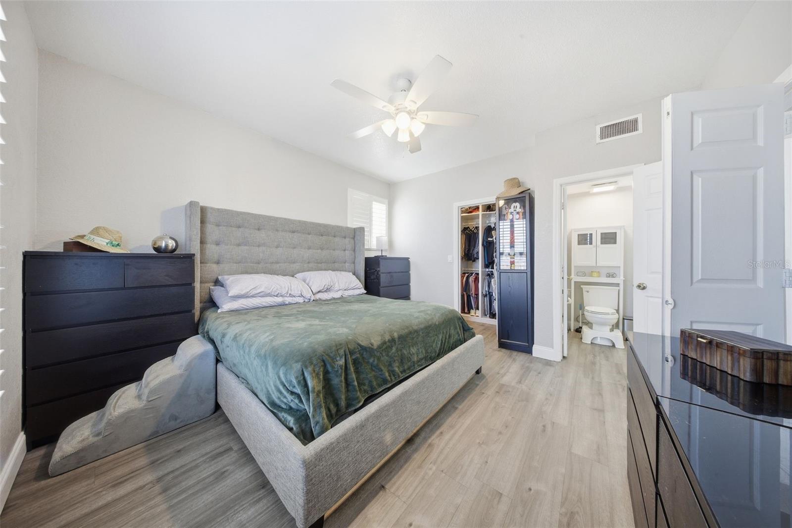 3702 PALM DESERT LN #5421