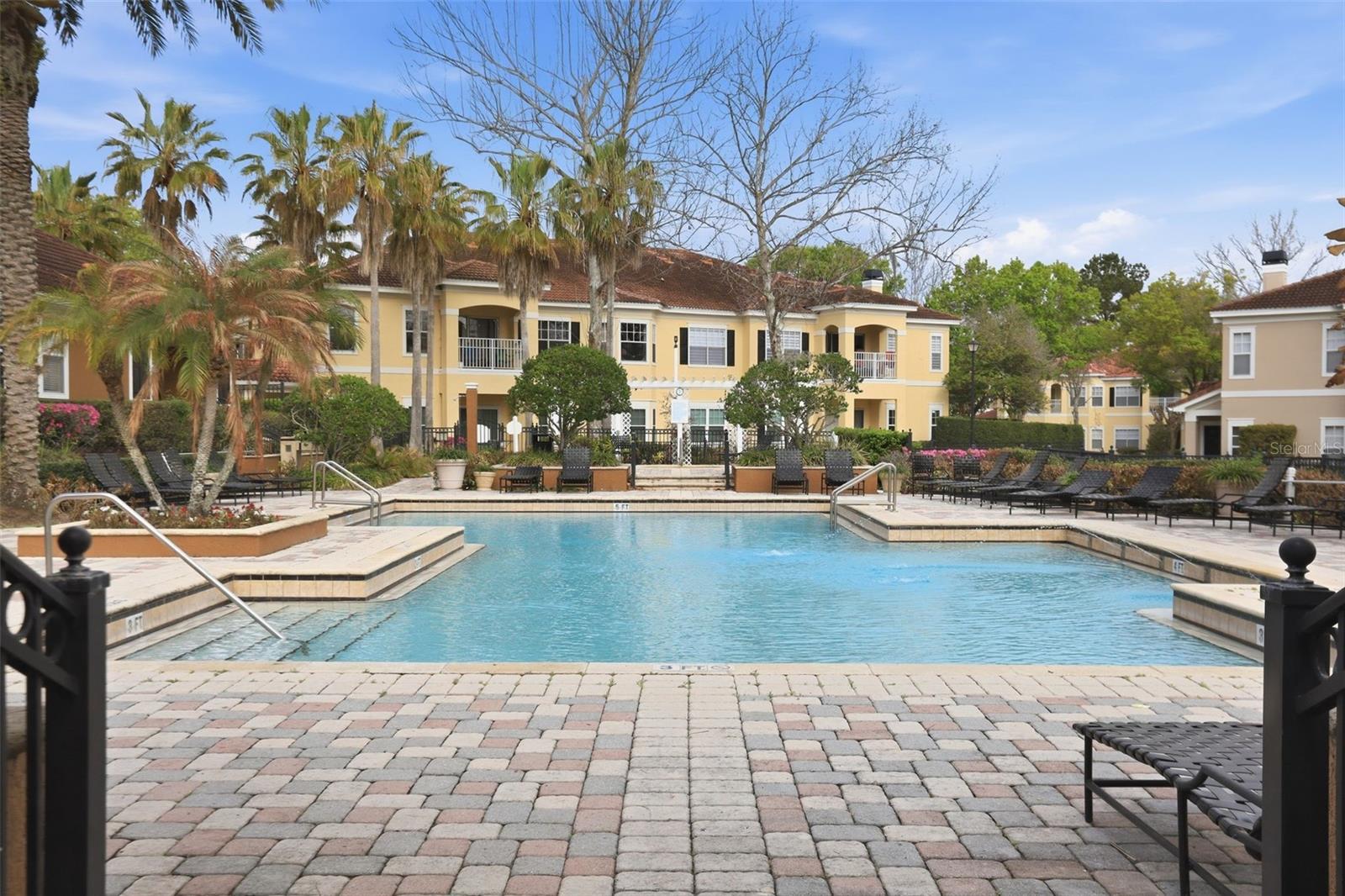 2422 WHITE MAGNOLIA WAY #2422