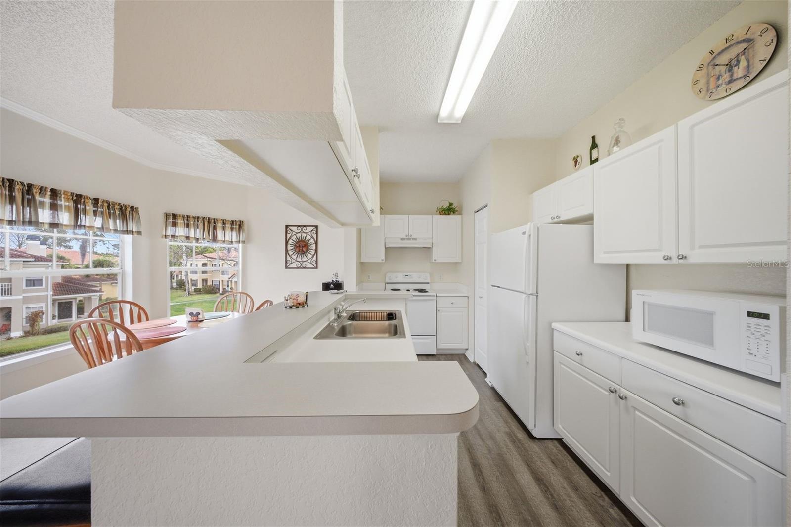 2422 WHITE MAGNOLIA WAY #2422