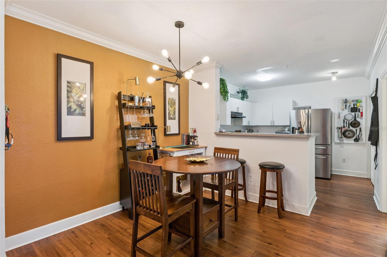 202 E SOUTH ST #2039