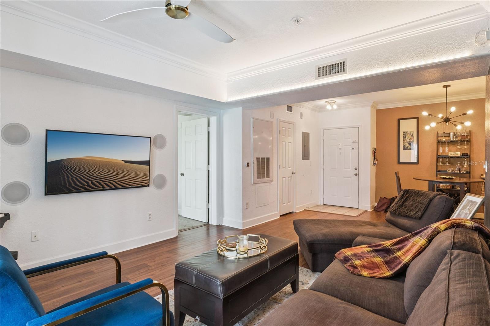 202 E SOUTH ST #2039