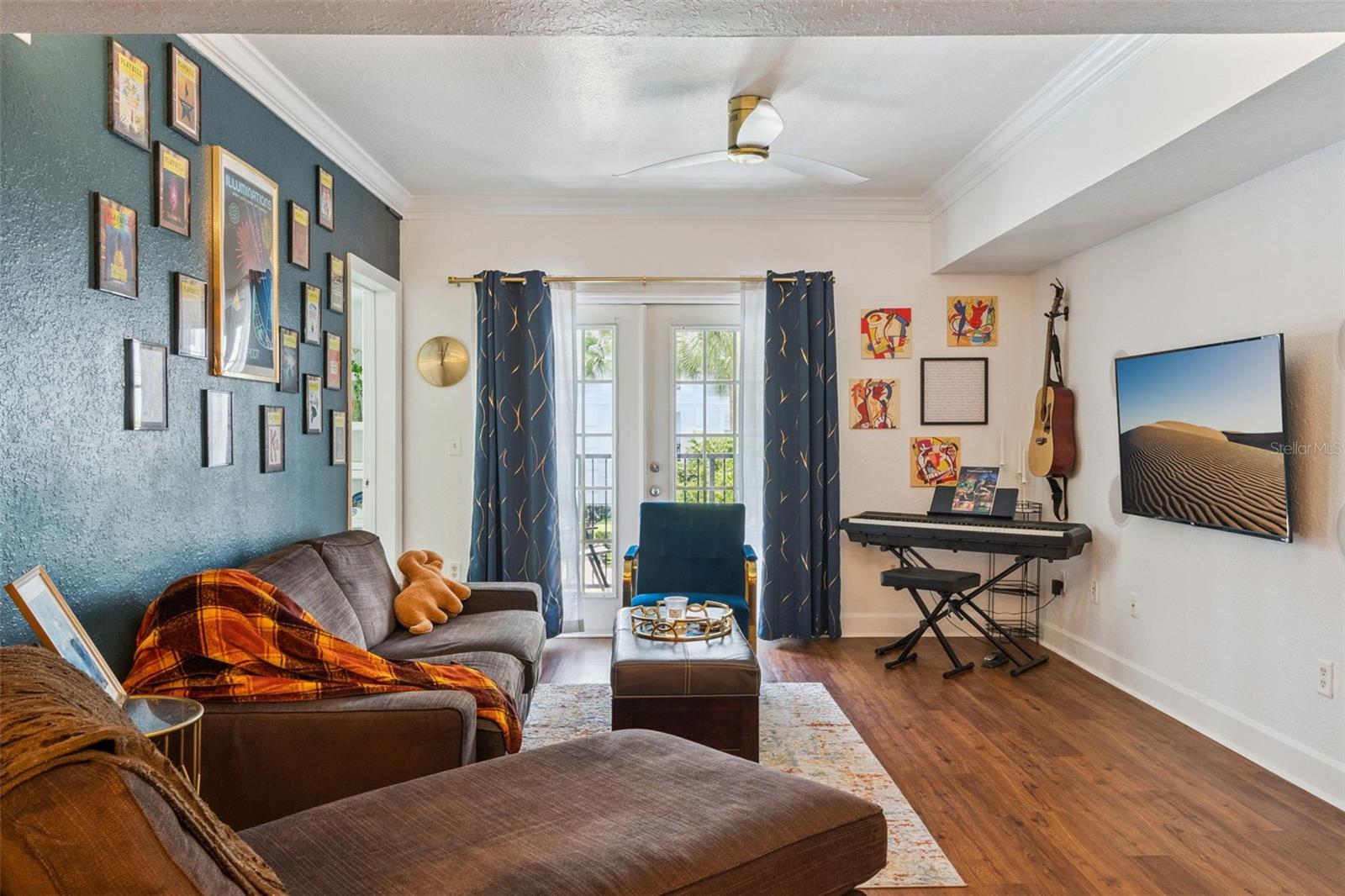 202 E SOUTH ST #2039