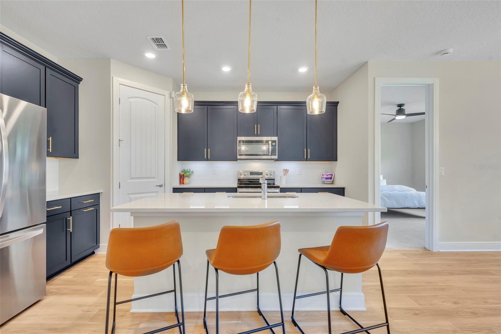 5346 ROYAL POINT AVE