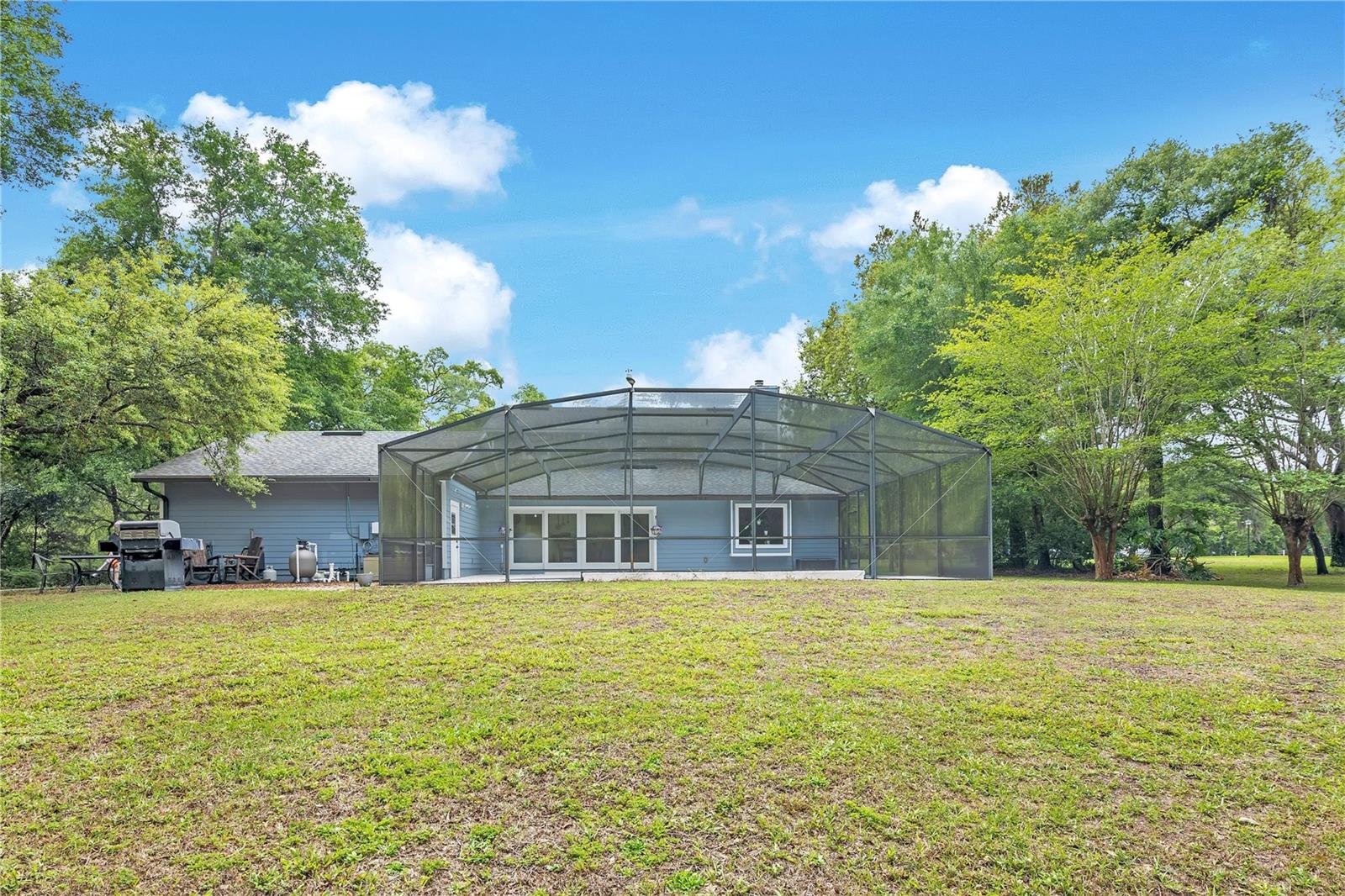 211 SPRING HOLLOW BLVD