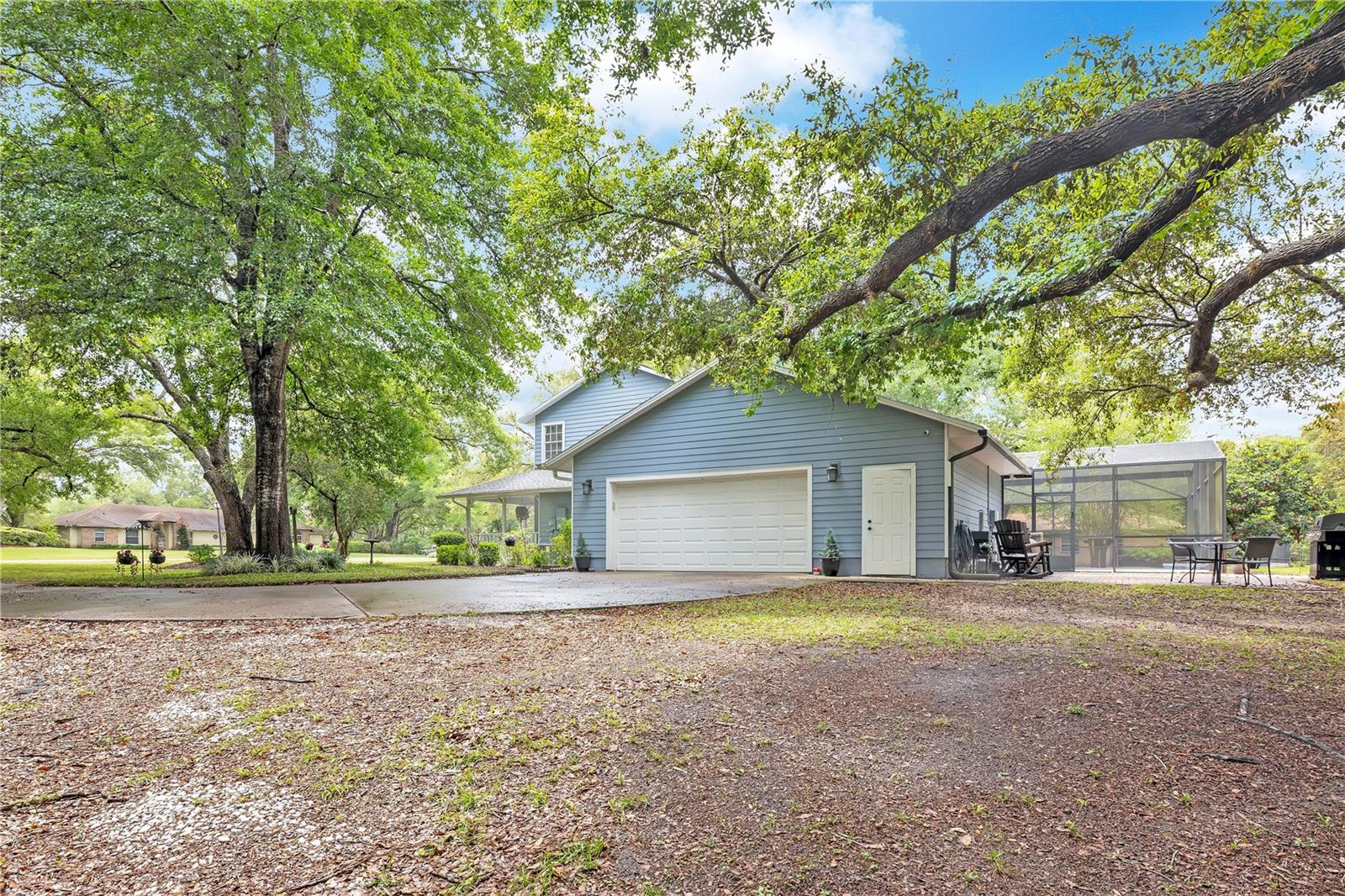 211 SPRING HOLLOW BLVD