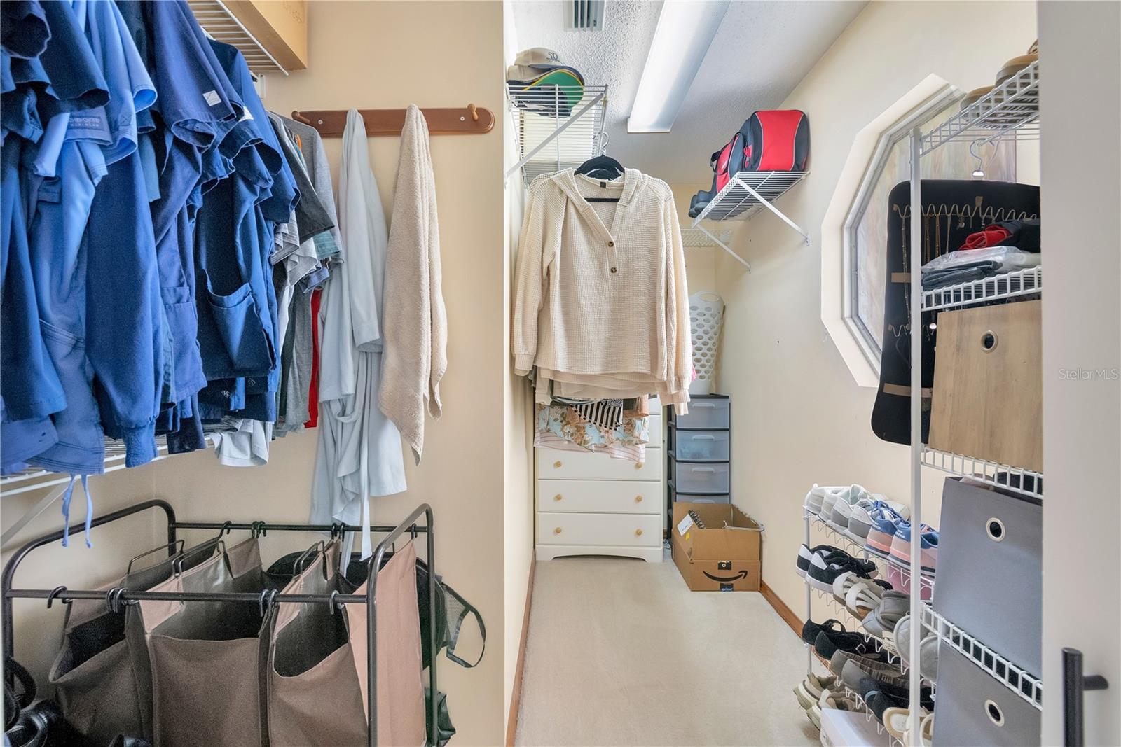 211 SPRING HOLLOW BLVD