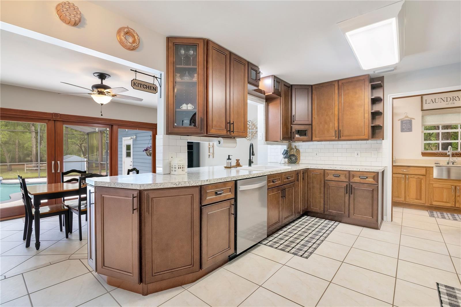 211 SPRING HOLLOW BLVD