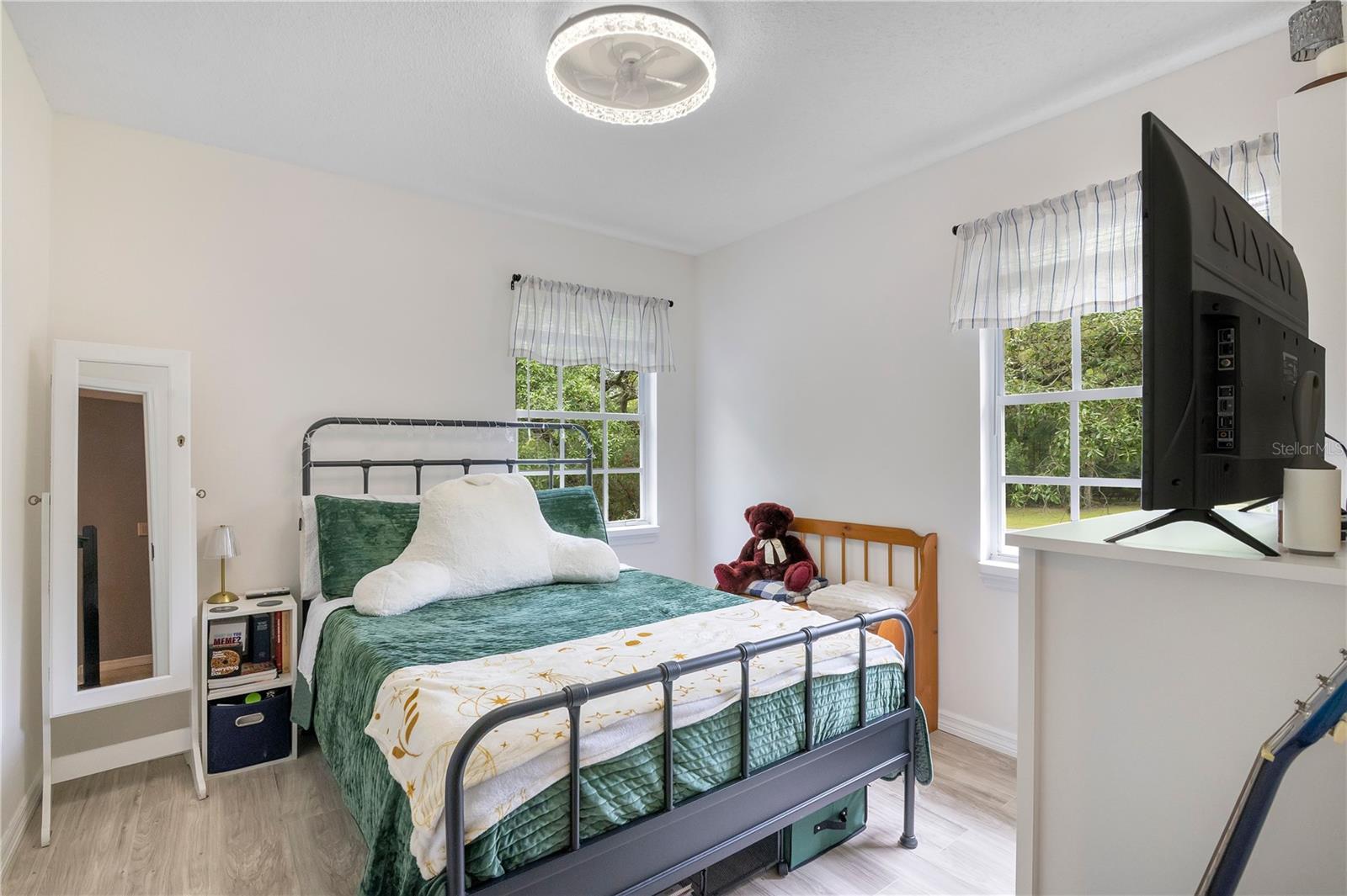 211 SPRING HOLLOW BLVD