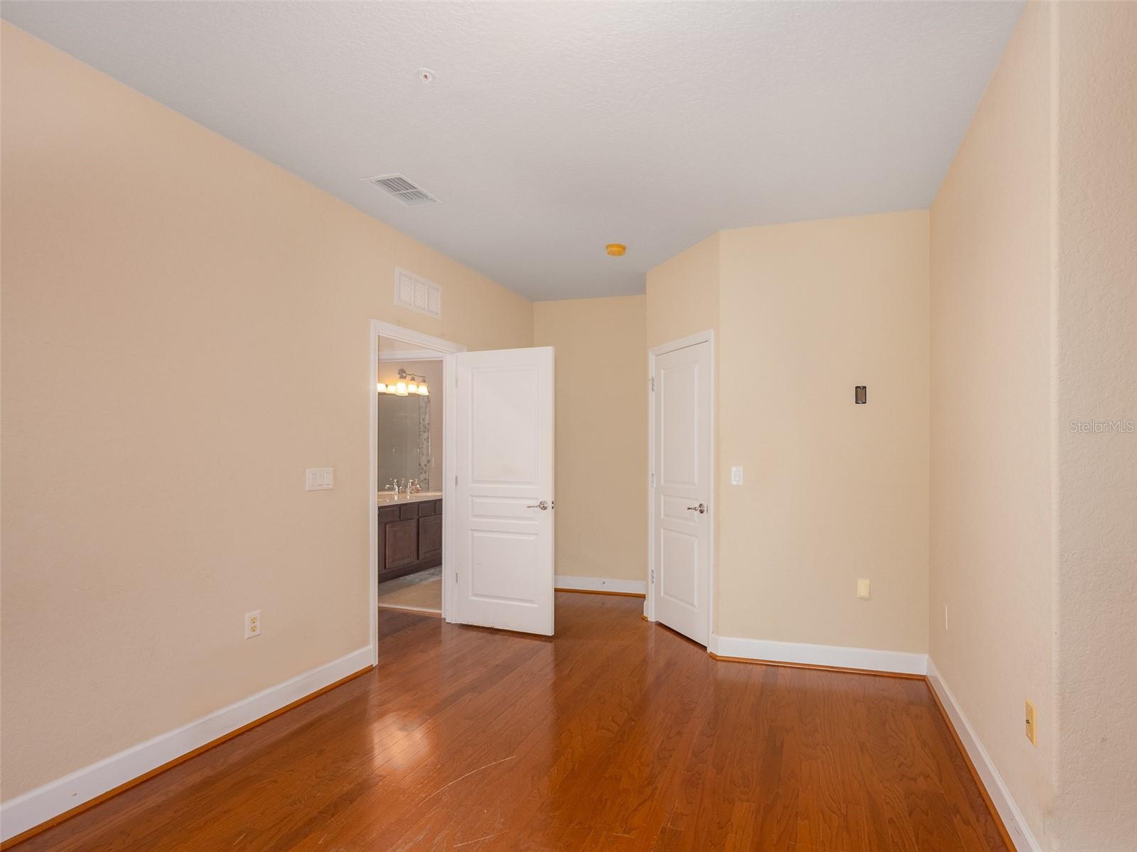 1409 MILLEDGE LN #1409