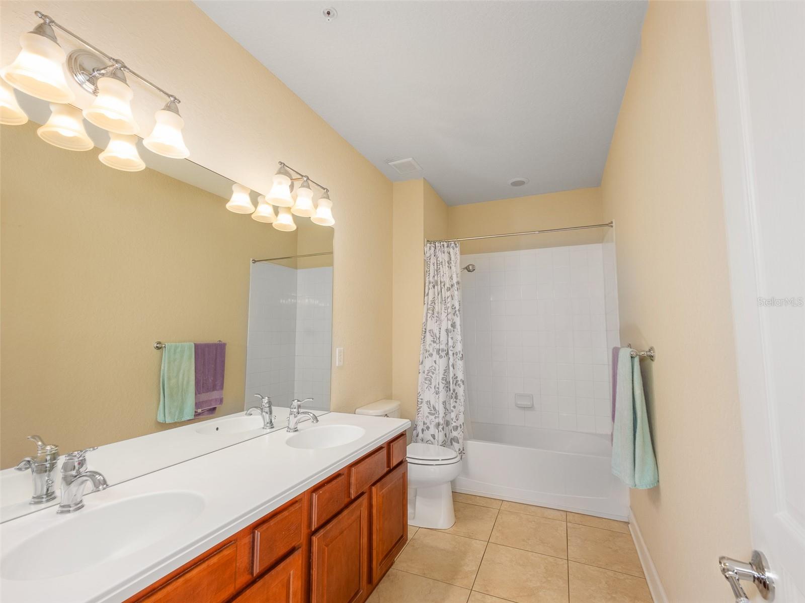 1409 MILLEDGE LN #1409