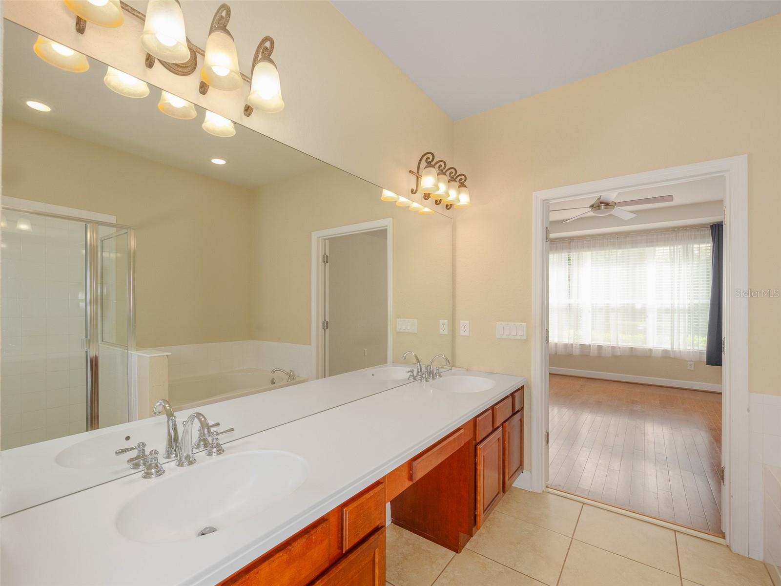 1409 MILLEDGE LN #1409