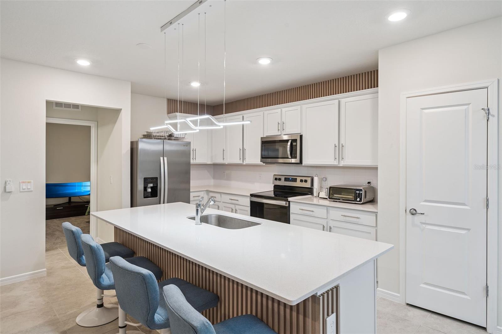 1643 DELIGHTFUL DR
