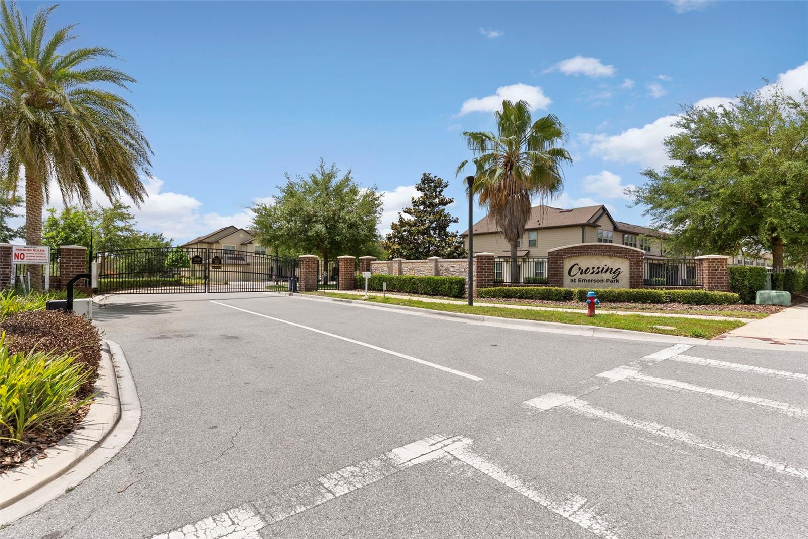 1121 PAVIA DR