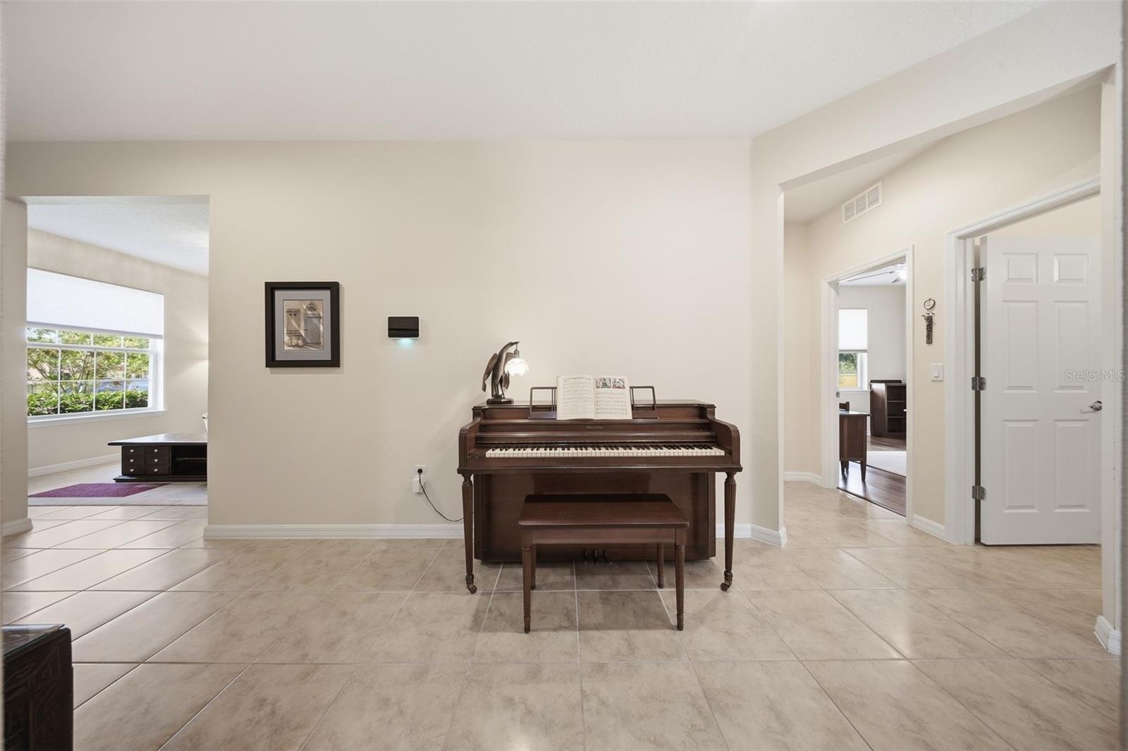 1670 REGAL RIVER CIR