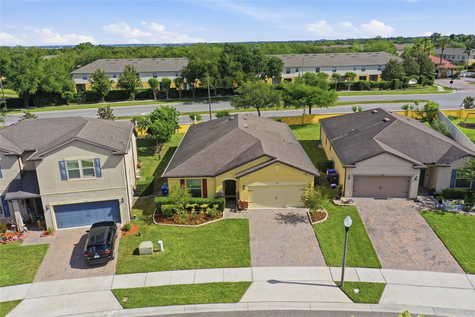1670 REGAL RIVER CIR