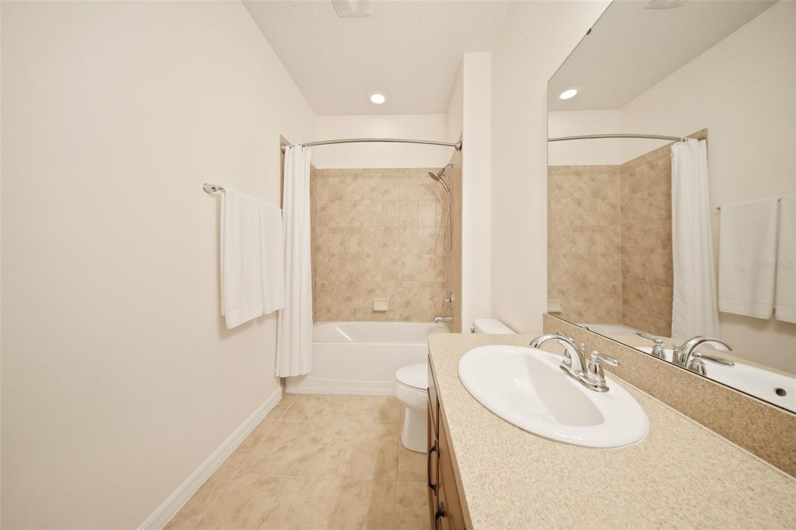 1670 REGAL RIVER CIR
