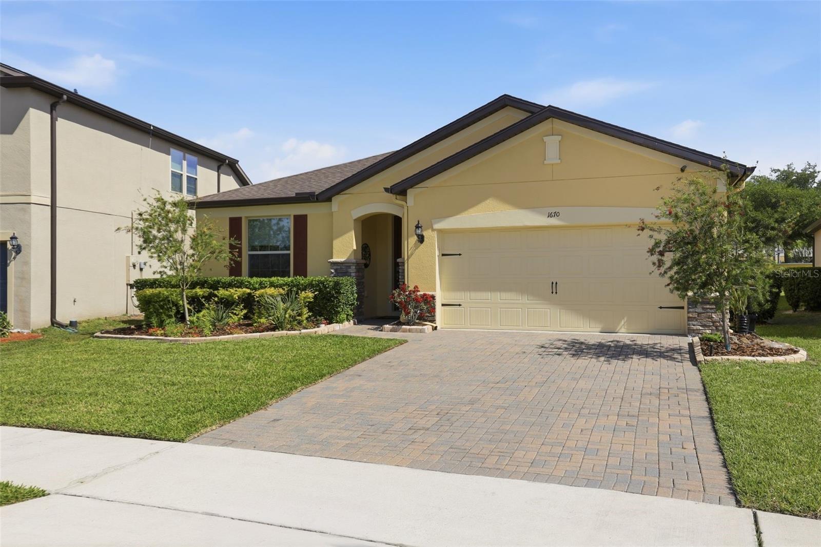 1670 REGAL RIVER CIR