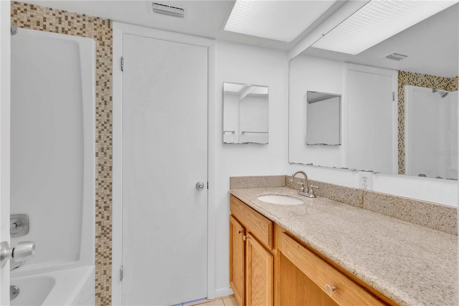 1329 WINDSOR DR