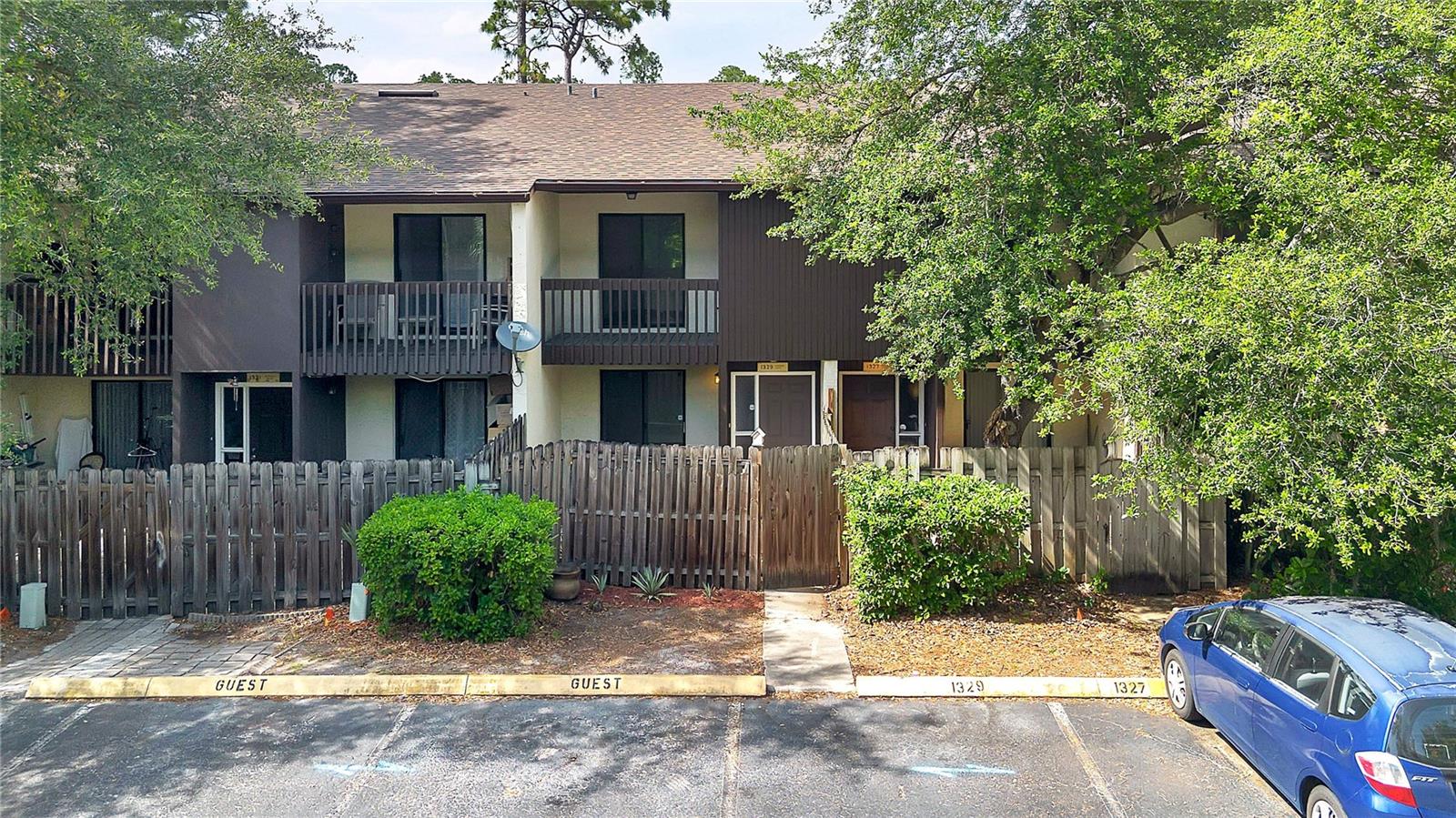 1329 WINDSOR DR