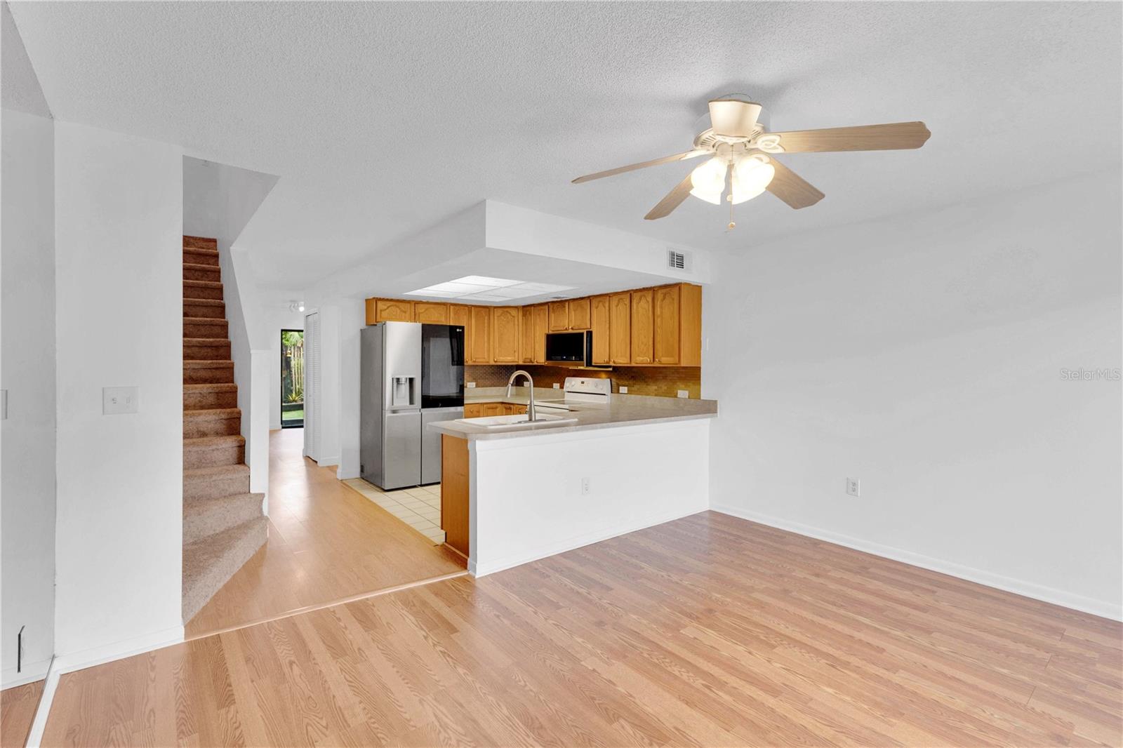 1329 WINDSOR DR