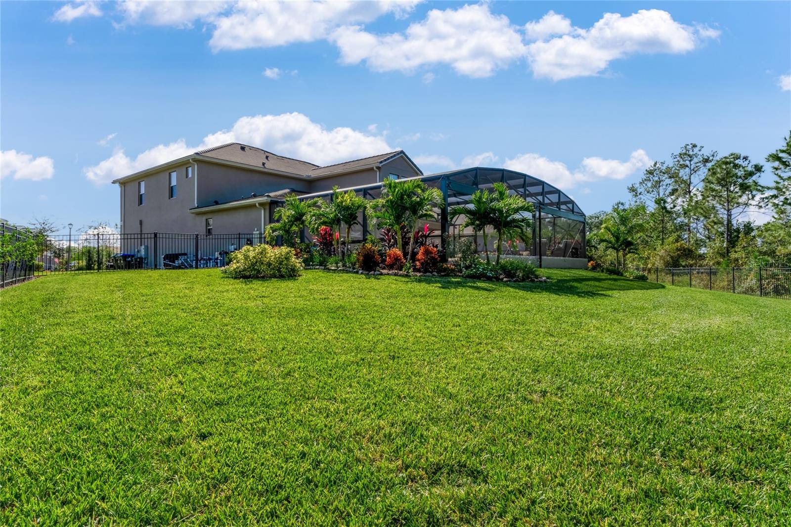 9827 BEACH PORT DR