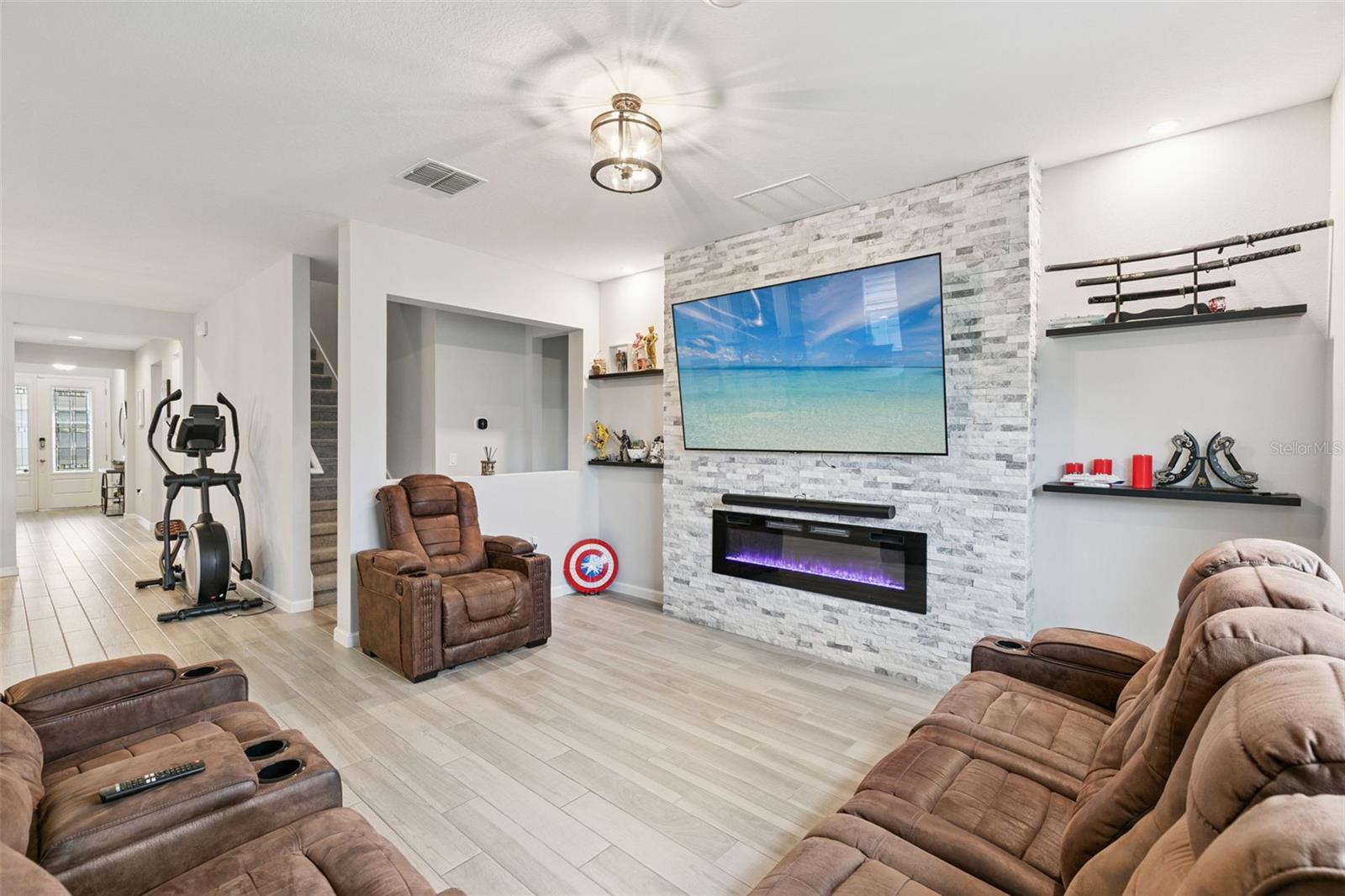 4465 DAVOS DR